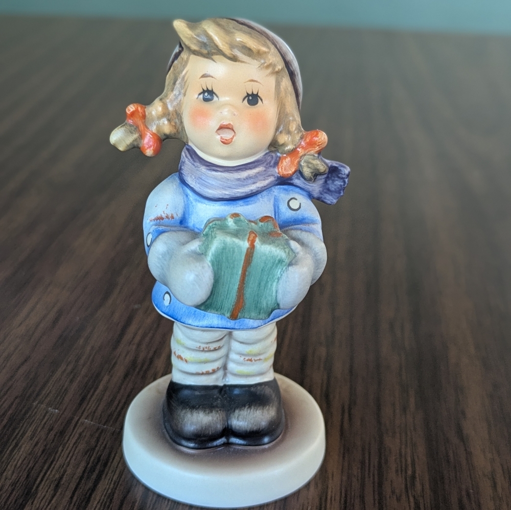 "Christmas Time" Hummel Figurine 1999